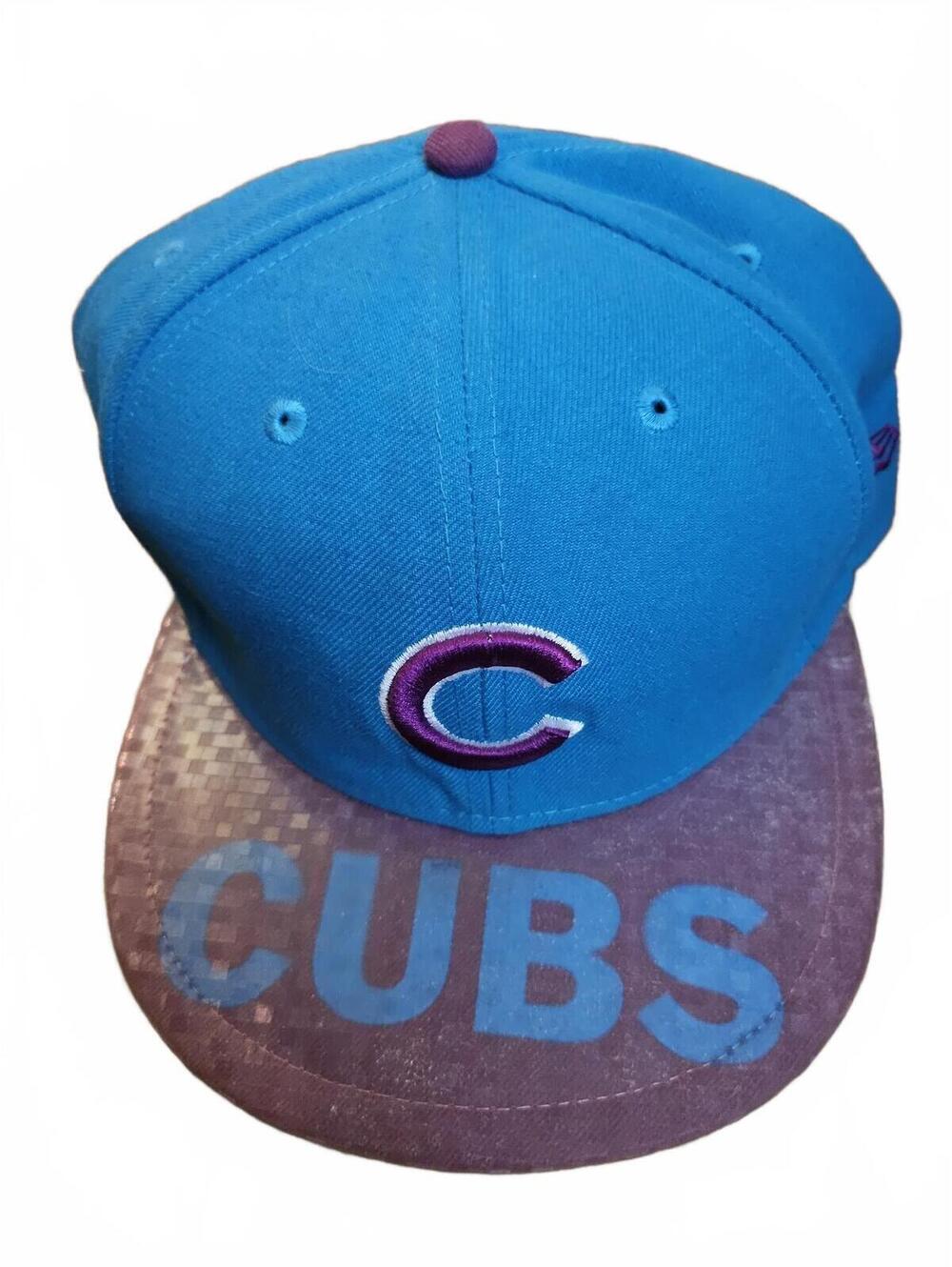 Chicago Cubs Rare and unique New Era fitted Hat Size 7 3/4 - EUC